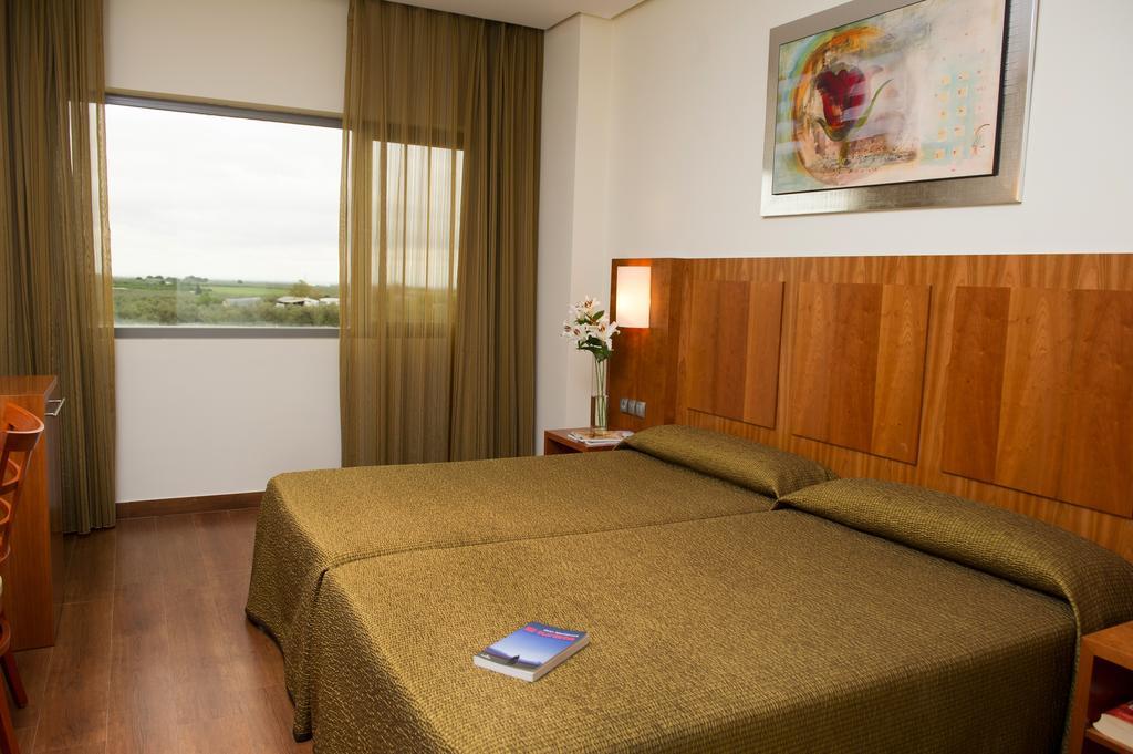 Hotel Leflet Sanlucar Sanlúcar la Mayor Esterno foto