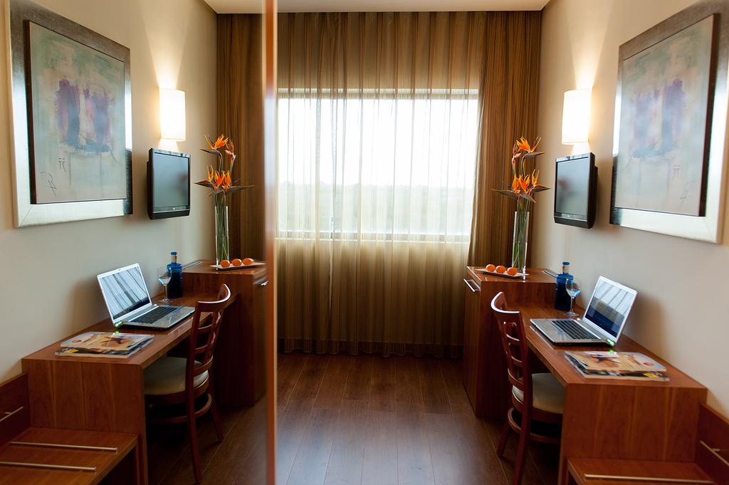 Hotel Leflet Sanlucar Sanlúcar la Mayor Esterno foto