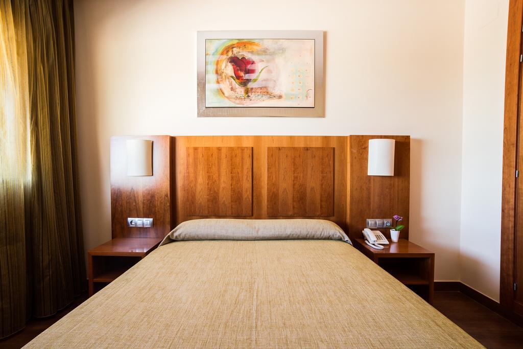 Hotel Leflet Sanlucar Sanlúcar la Mayor Esterno foto