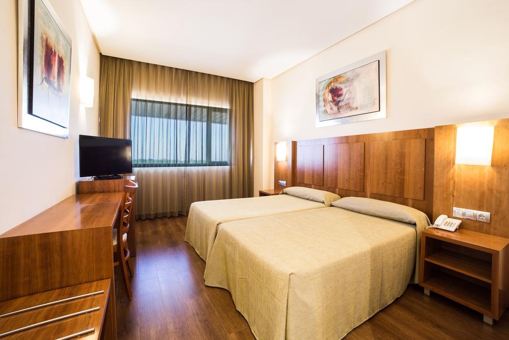 Hotel Leflet Sanlucar Sanlúcar la Mayor Esterno foto